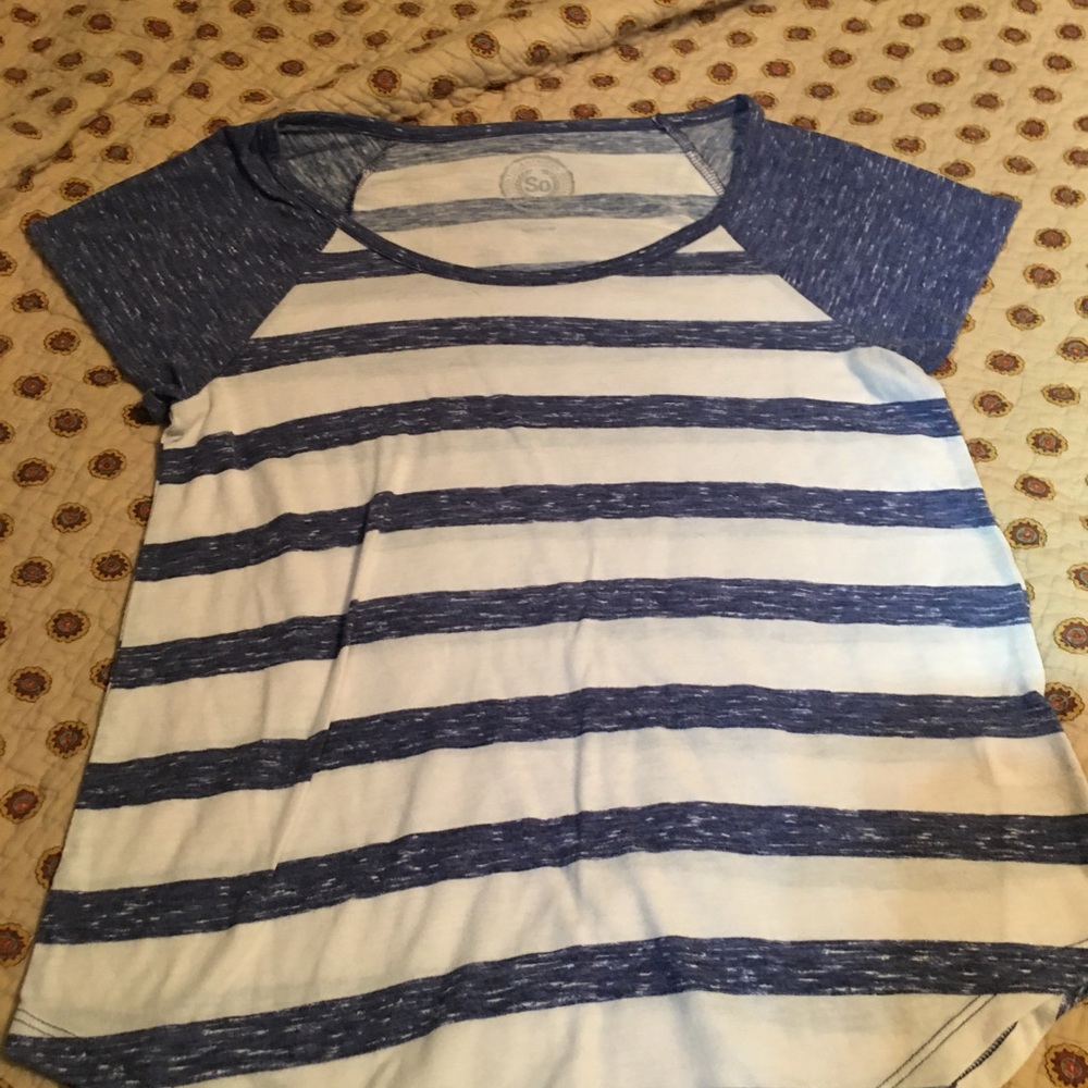 T shirt from Kohl’s XS